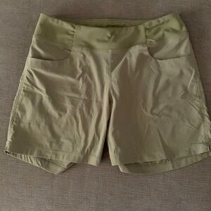 EUC Mountain Hardware olive green shorts